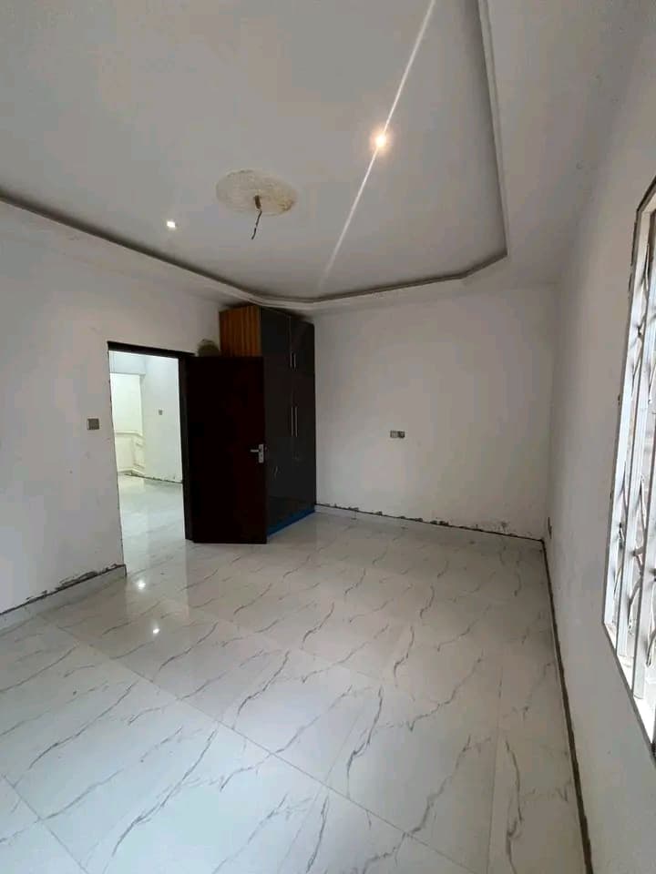 Executive 4-Bedroom Duplex Home in Tseaddo - Thumbnail 3