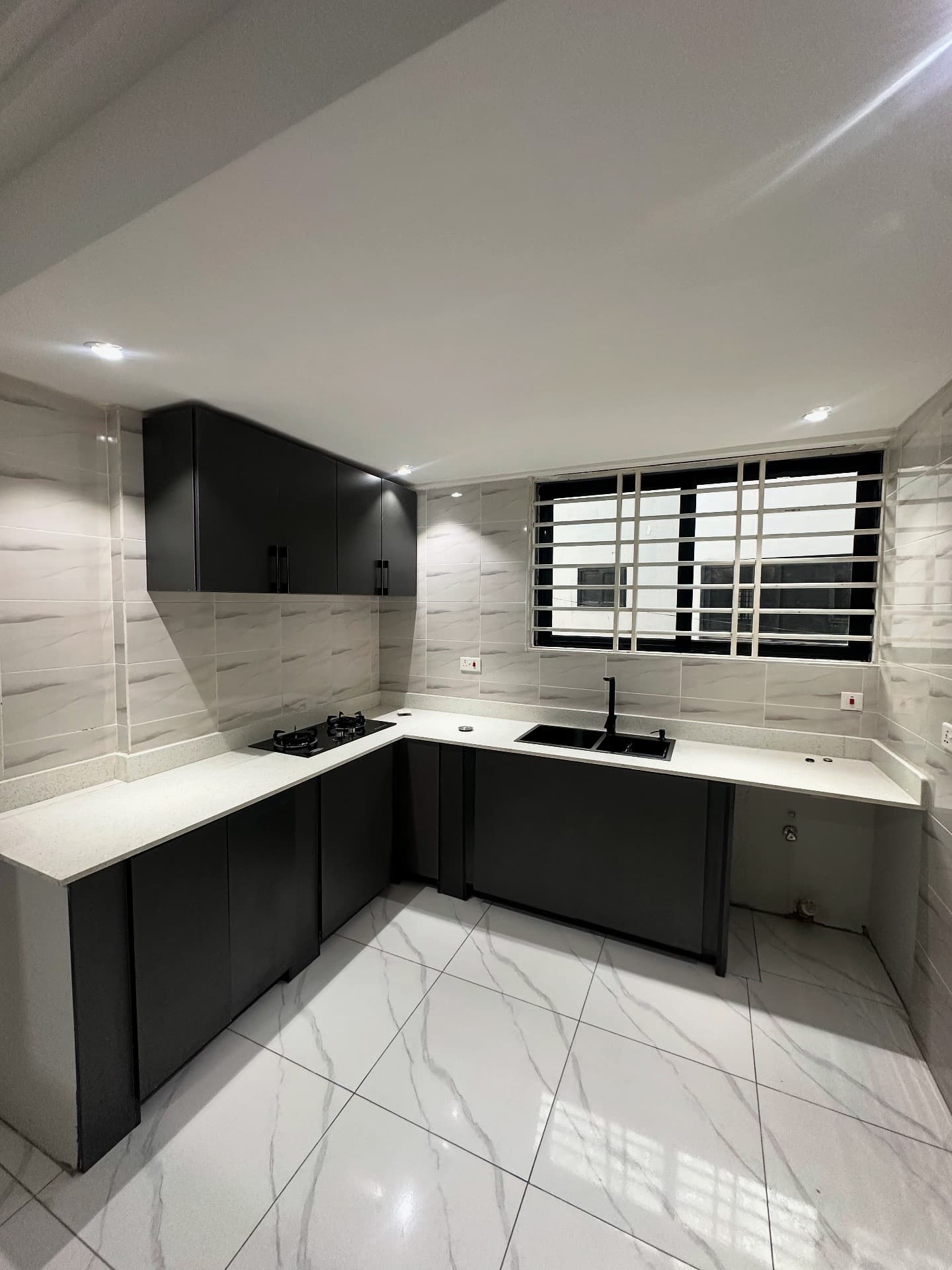 2 Bedroom Apartment - Thumbnail 4