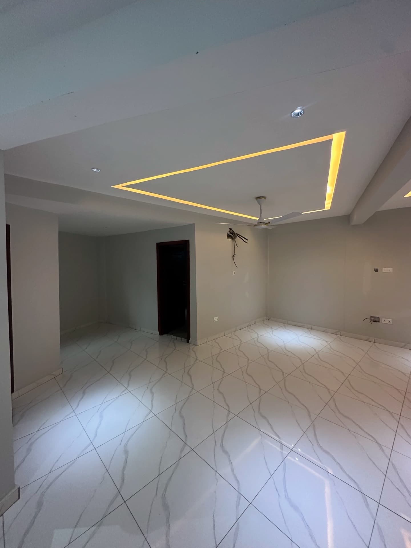 2 Bedroom Apartment - Thumbnail 2