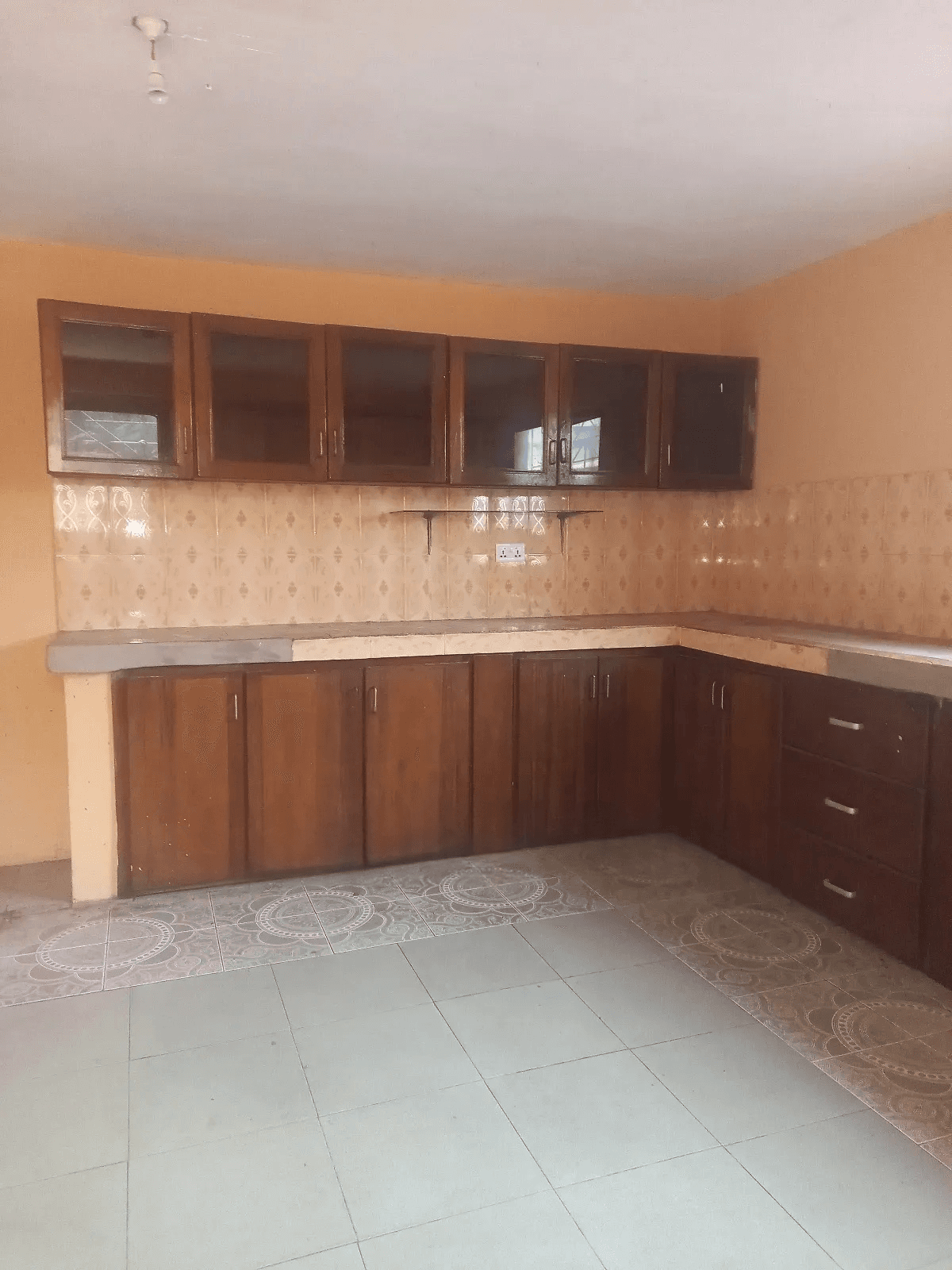 2 Bedroom Apartment - Image 1