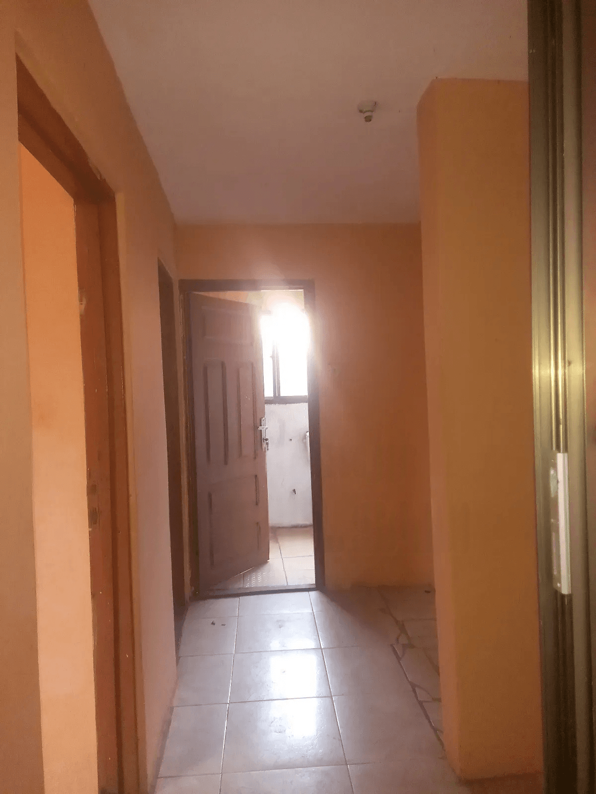 2 Bedroom Apartment - Thumbnail 2