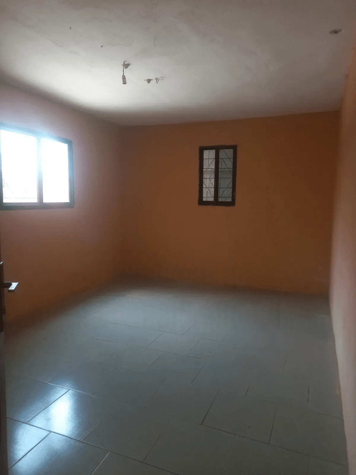 2 Bedroom Apartment - Thumbnail 5